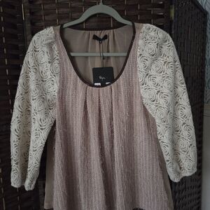 Elegant Lace Sleeve Blouse